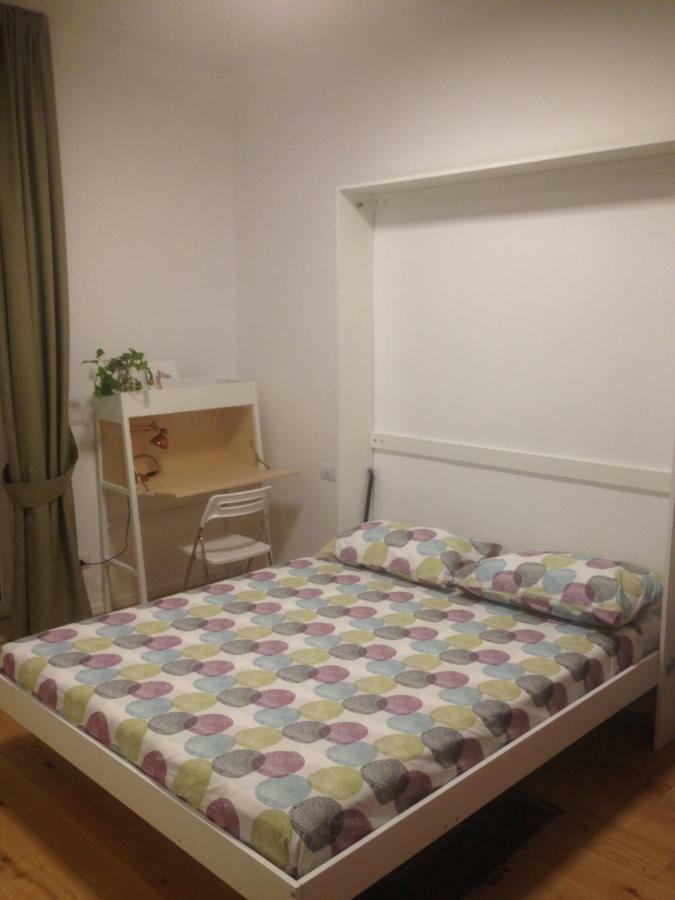 Hotel Casa De Rosas à Bari Extérieur photo